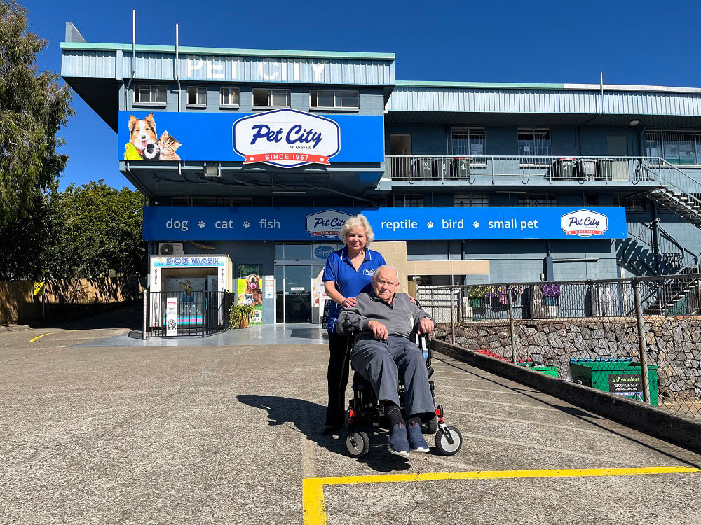 owners Kim Peries and Evio Contenati outside Pet City shop front